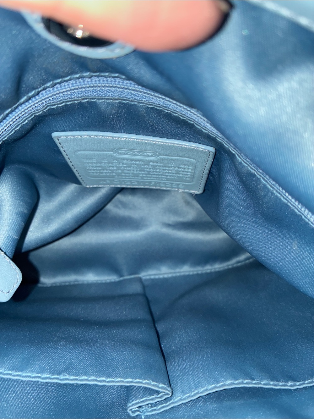 Coach Penelope Signature Sateen Hippie bag - Picture 7 of 11